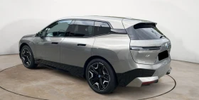 BMW iX 50/xDRIVE/523HP/SPORT/360/H&K/SKYLONGE/119h | Mobile.bg    2