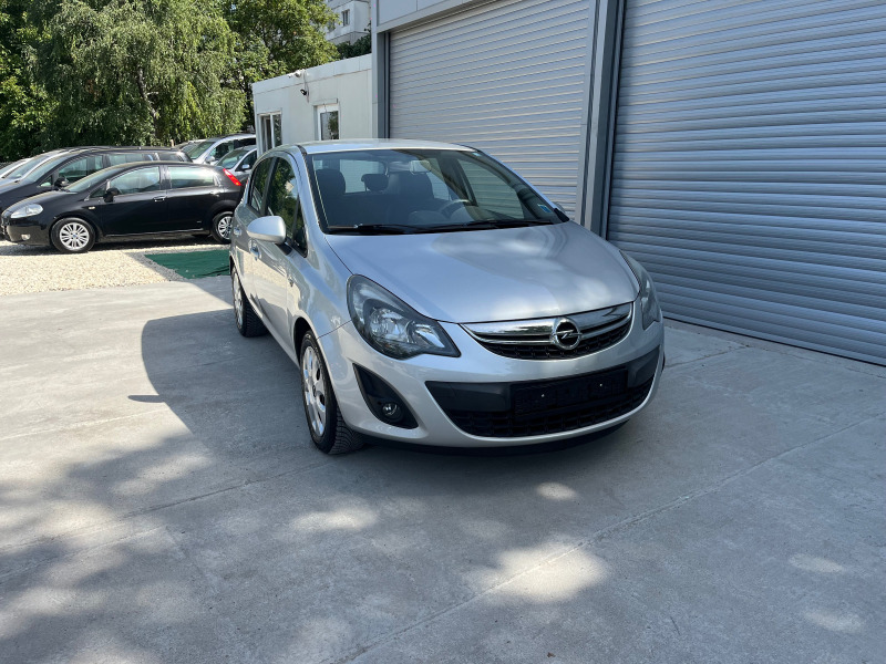 Opel Corsa 1.2газ, снимка 1 - Автомобили и джипове - 46321283