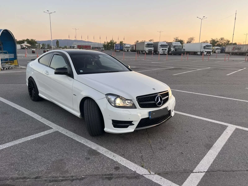 Mercedes-Benz C 250, снимка 4 - Автомобили и джипове - 47911017