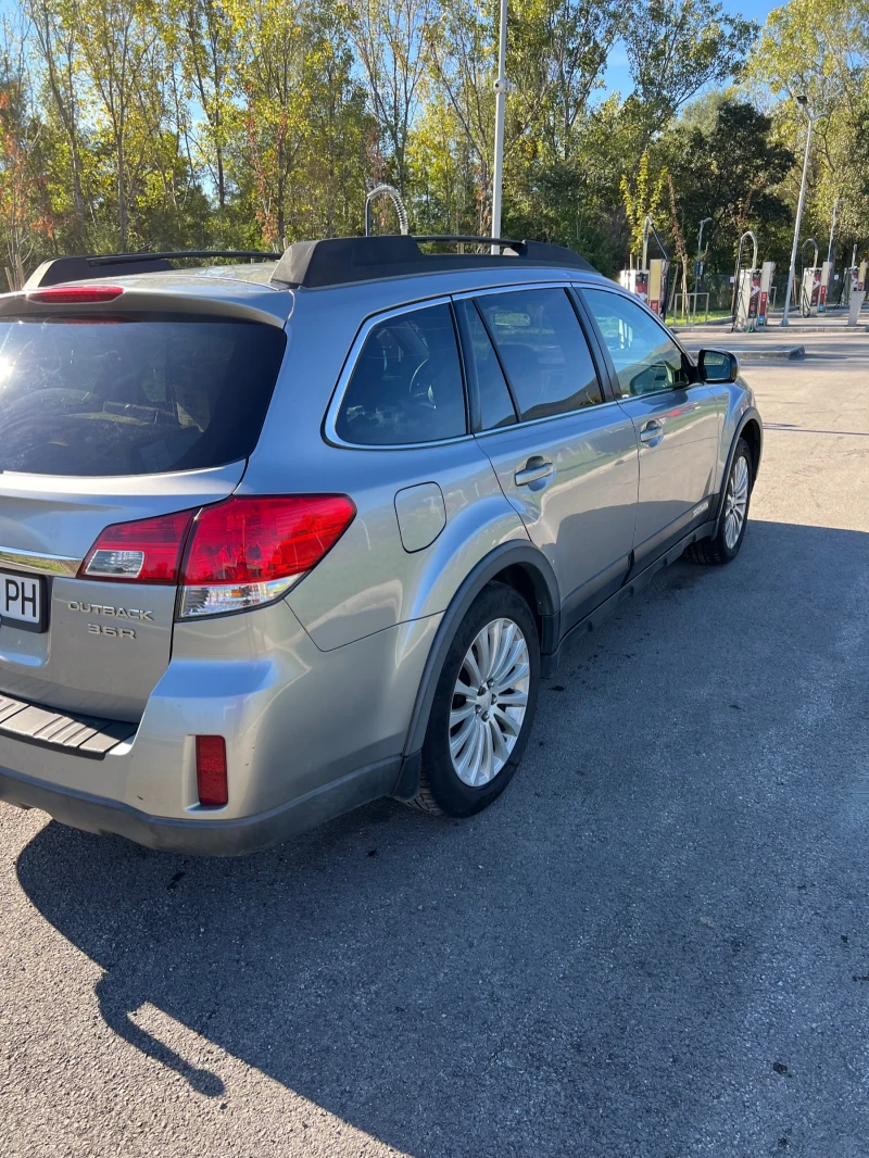 Subaru Outback, снимка 6 - Автомобили и джипове - 47510403