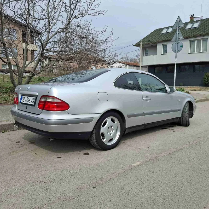 Mercedes-Benz CLK, снимка 7 - Автомобили и джипове - 49605813