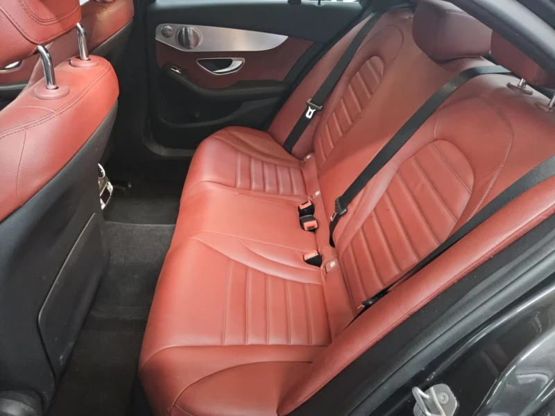 Mercedes-Benz C 220 d/AMG-LINE/194HP/BURM/DISTR.+ /LED/360/KLESS/768f, снимка 11 - Автомобили и джипове - 51766704
