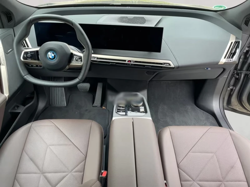 BMW iX 50/xDRIVE/523HP/SPORT/360/H&K/SKYLONGE/119h, снимка 11 - Автомобили и джипове - 52201617