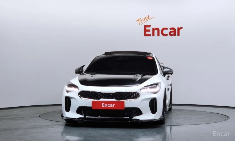 Kia Stinger, снимка 3 - Автомобили и джипове - 53305043