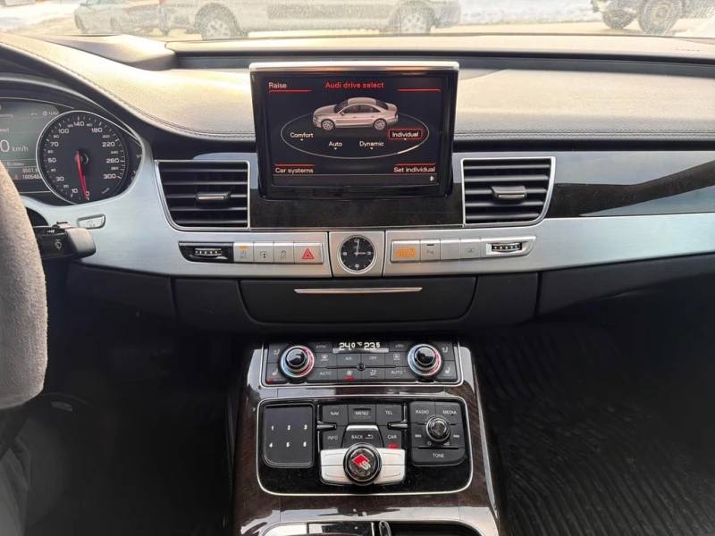Audi A8 4.0T QUATTRO * ДИСТРОНИК* 360* ОБДУХВАНЕ* , снимка 9 - Автомобили и джипове - 53366878