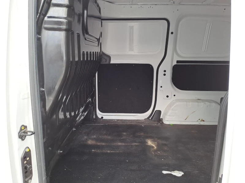 Nissan e-NV200 40kwh само на 5200 км Нов, N1 хомогенизация, снимка 9 - Автомобили и джипове - 52841073