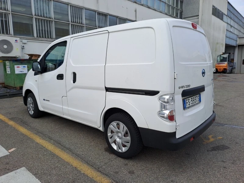 Nissan e-NV200 40kwh само на 5200 км Нов, N1 хомогенизация, снимка 4 - Автомобили и джипове - 52841073