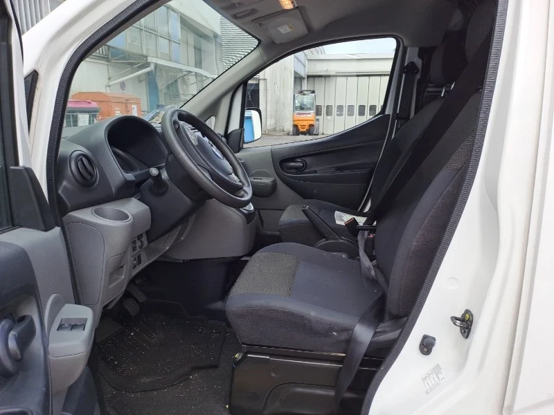 Nissan e-NV200 40kwh само на 5200 км Нов, N1 хомогенизация, снимка 8 - Автомобили и джипове - 52841073