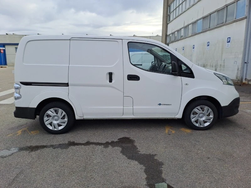 Nissan e-NV200 40kwh само на 5200 км Нов, N1 хомогенизация, снимка 6 - Автомобили и джипове - 52841073