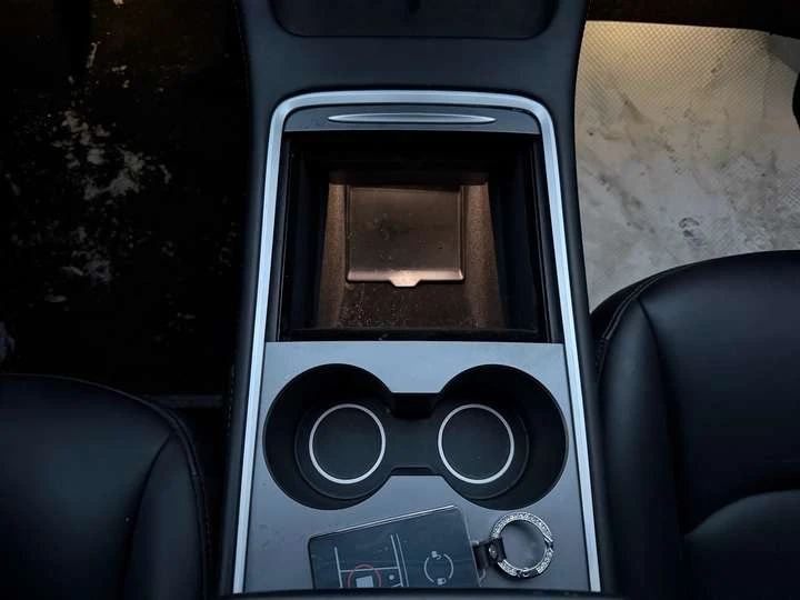 Tesla Model Y Long Range AWD, снимка 16 - Автомобили и джипове - 53715261