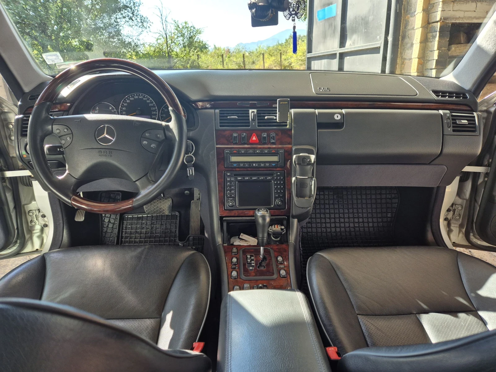 Mercedes-Benz E 280 2.8 Elegance  - изображение 6