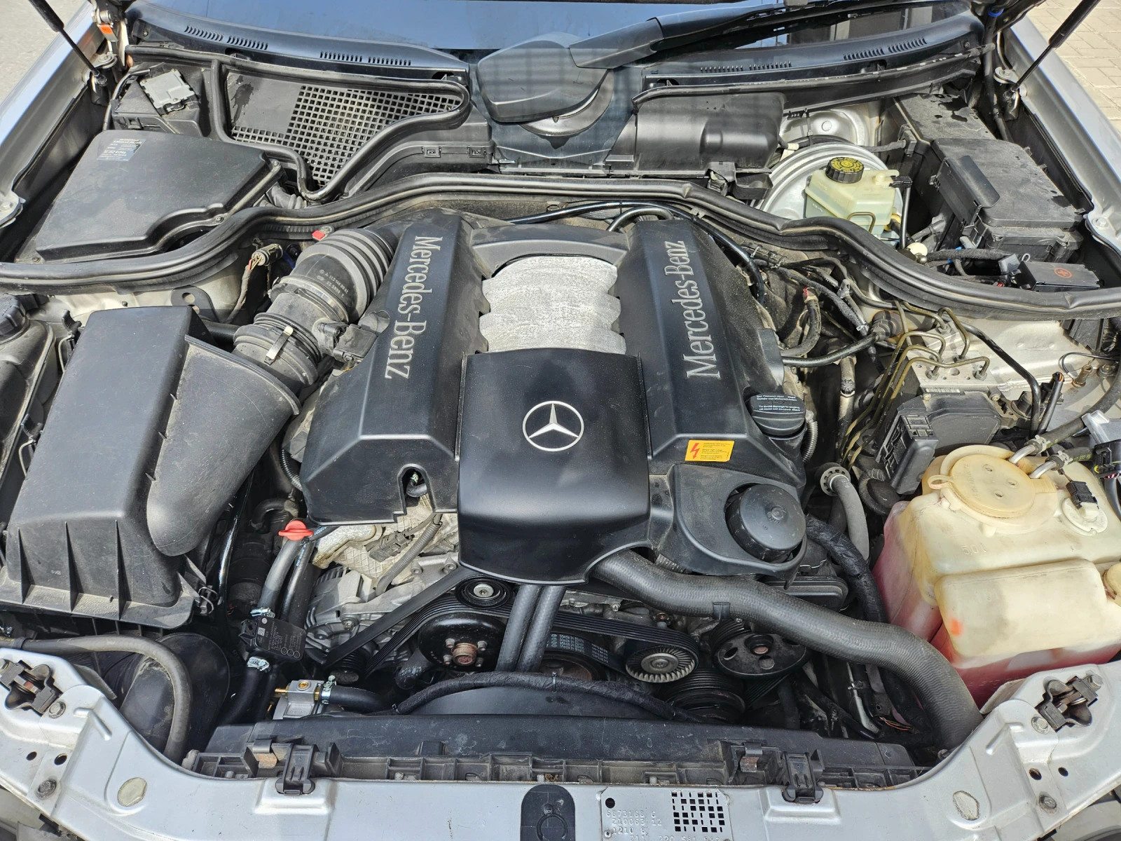Mercedes-Benz E 280 2.8 Elegance  - изображение 2