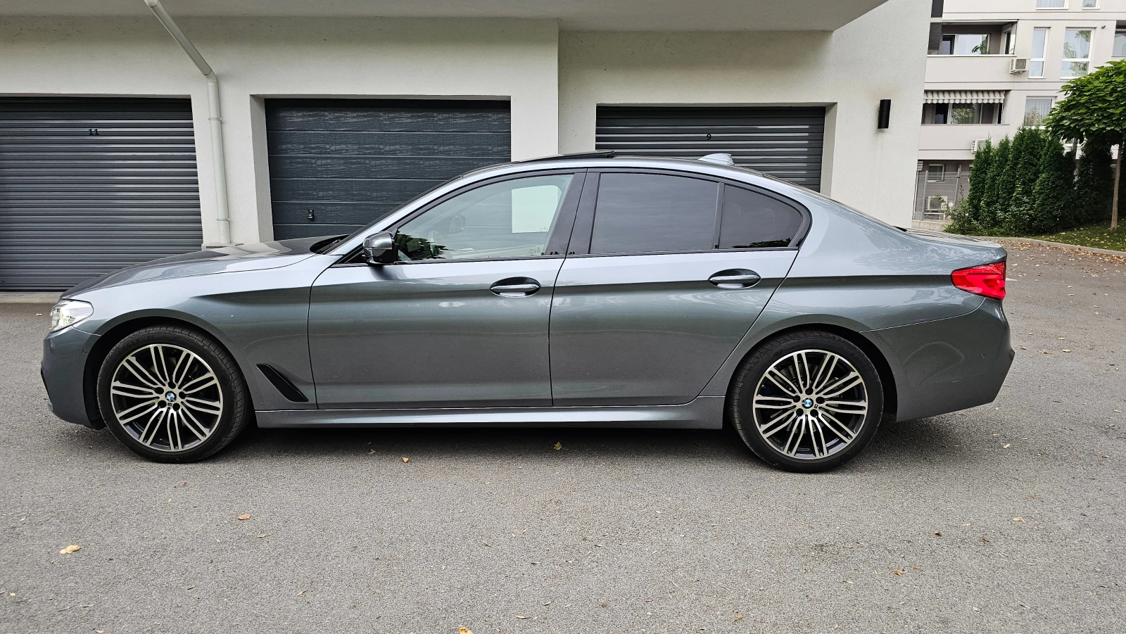 BMW 530 D M-Sport X Drive - изображение 6