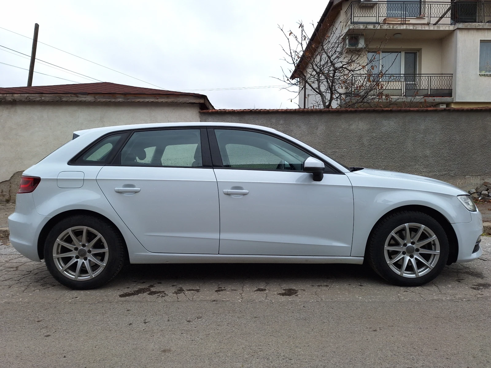 Audi A3 1.6 TDI Sportback - изображение 2
