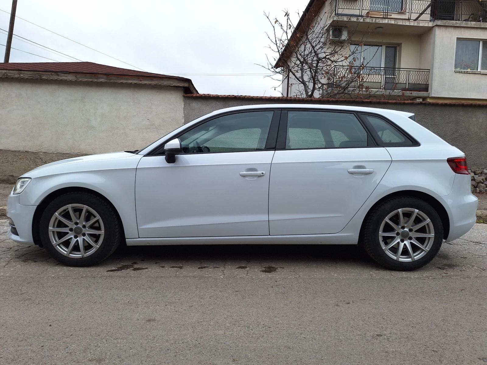 Audi A3 1.6 TDI Sportback - изображение 3
