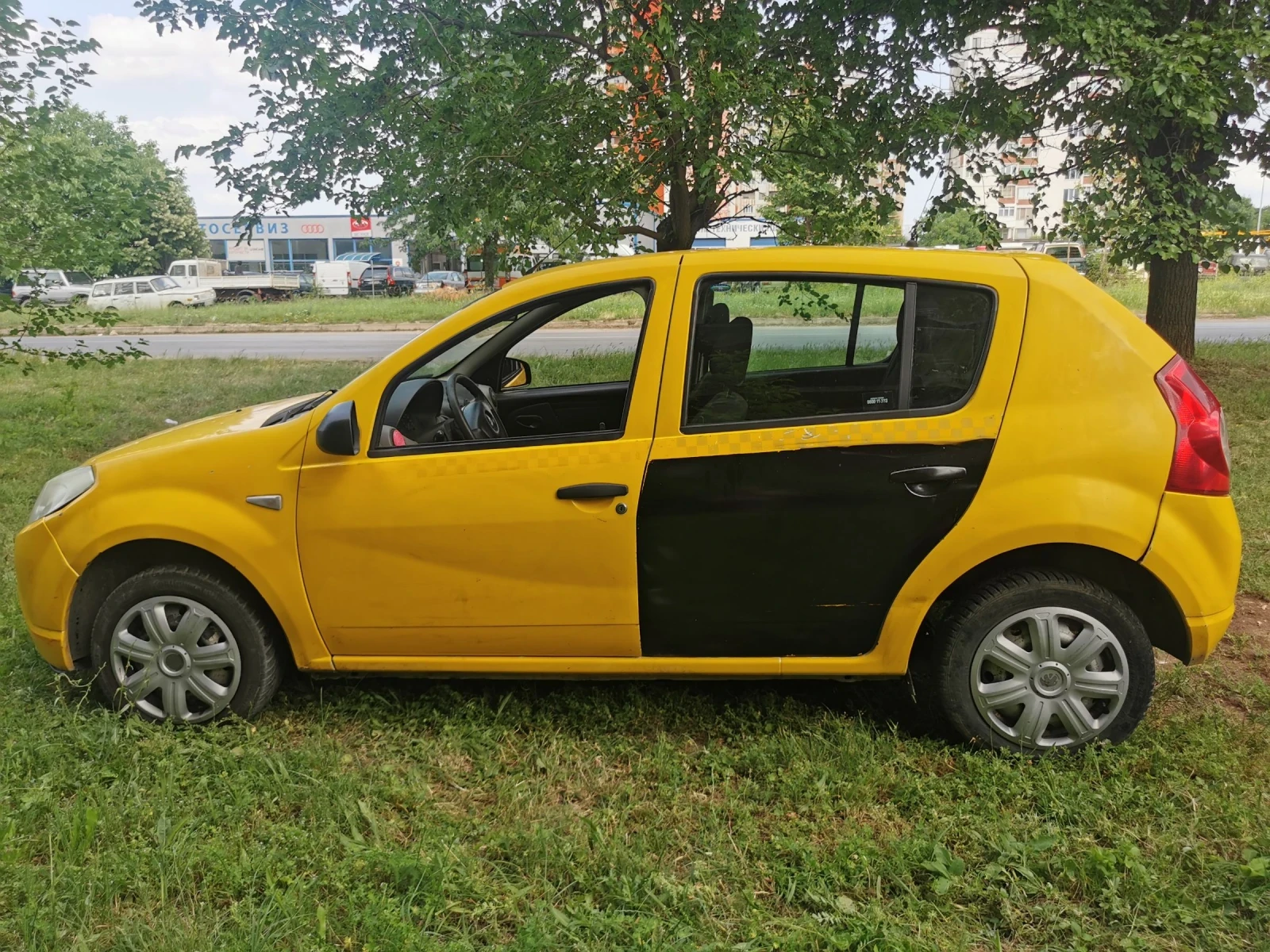 Dacia Sandero  - изображение 2