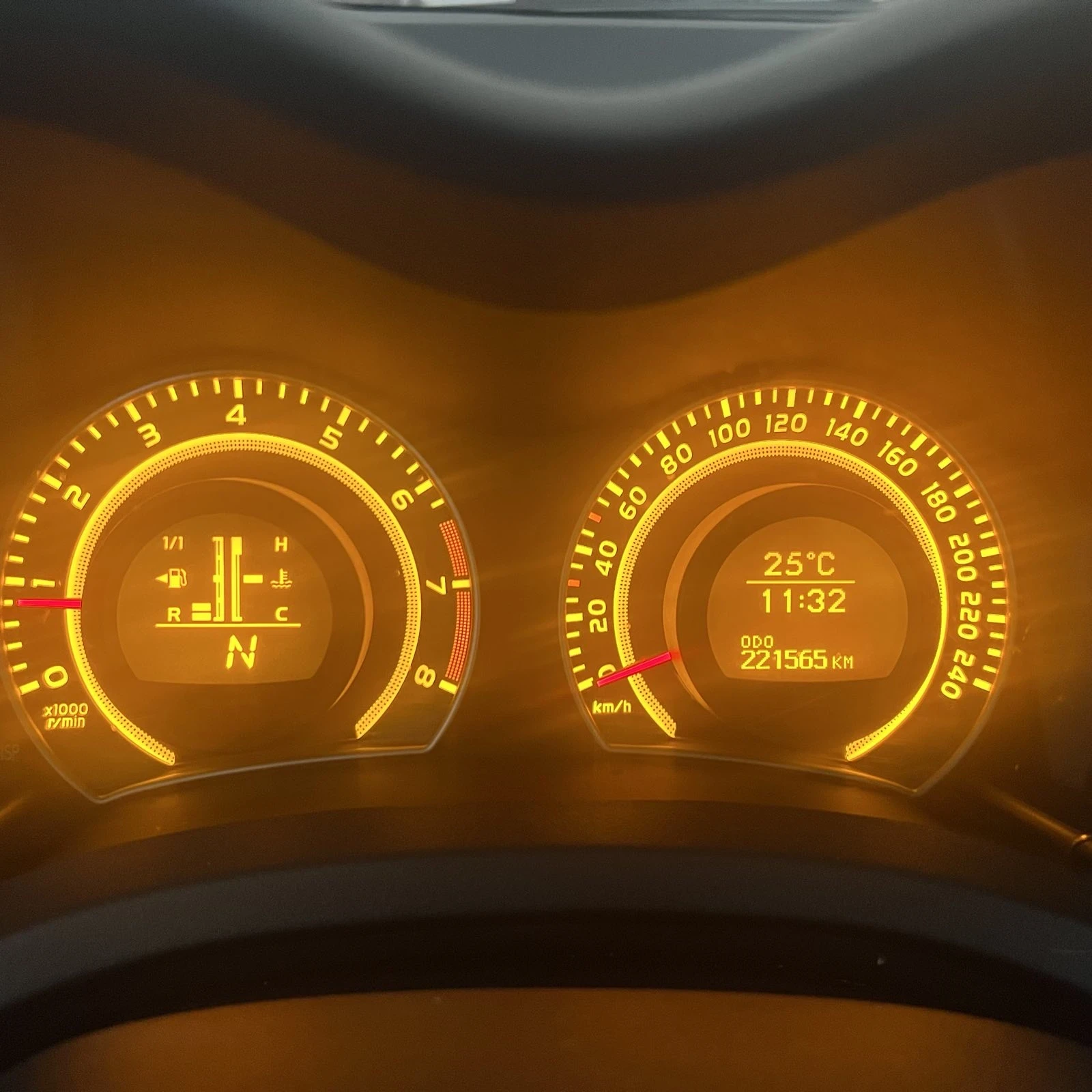Toyota Auris 1.6  - изображение 6