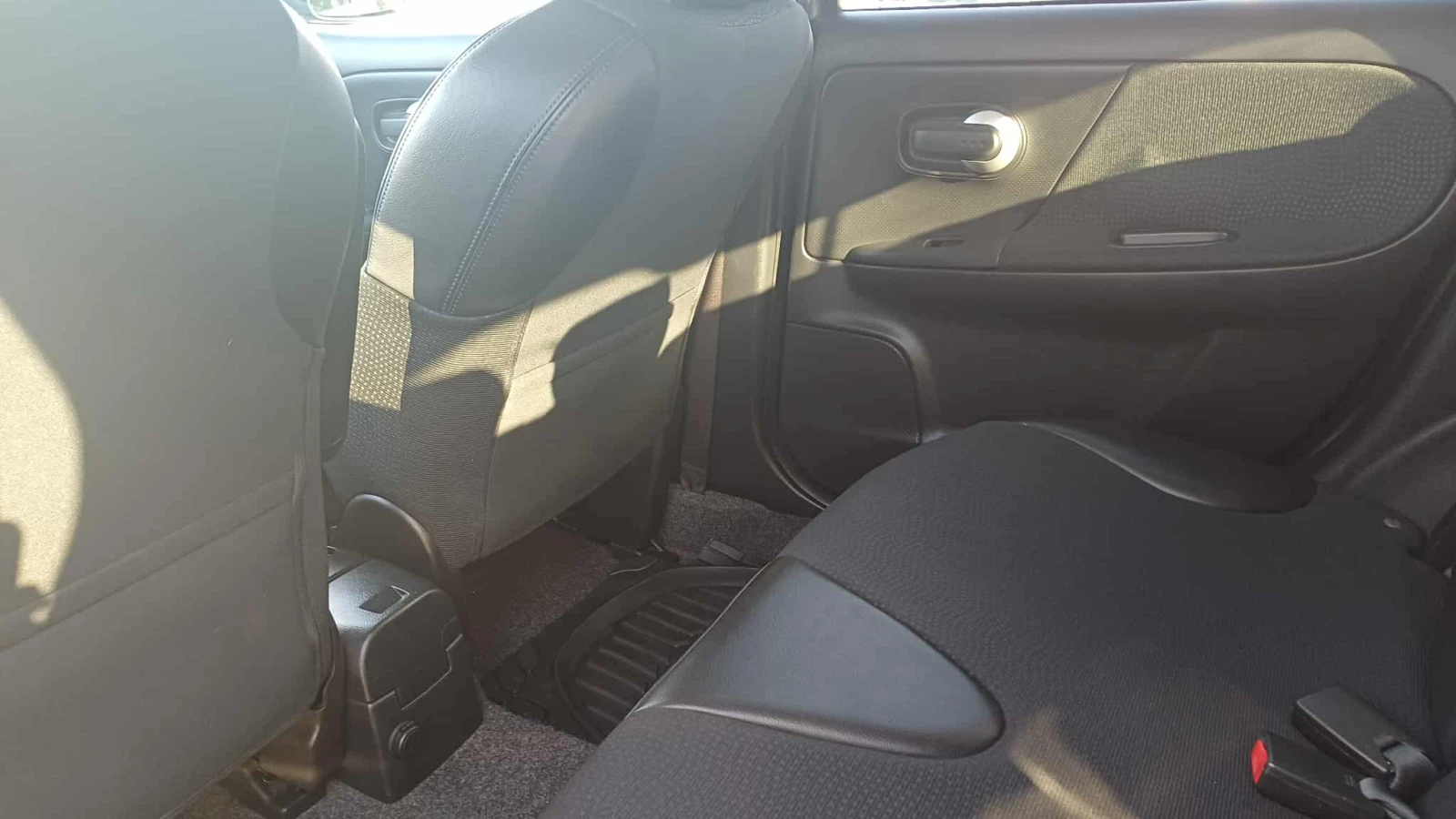 Nissan Note автоматик - изображение 7