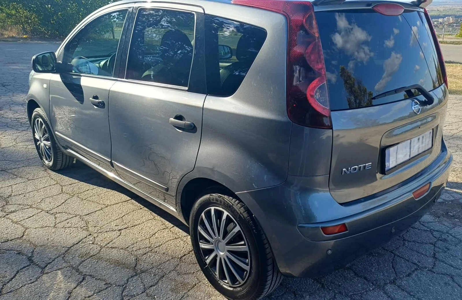 Nissan Note автоматик - изображение 5