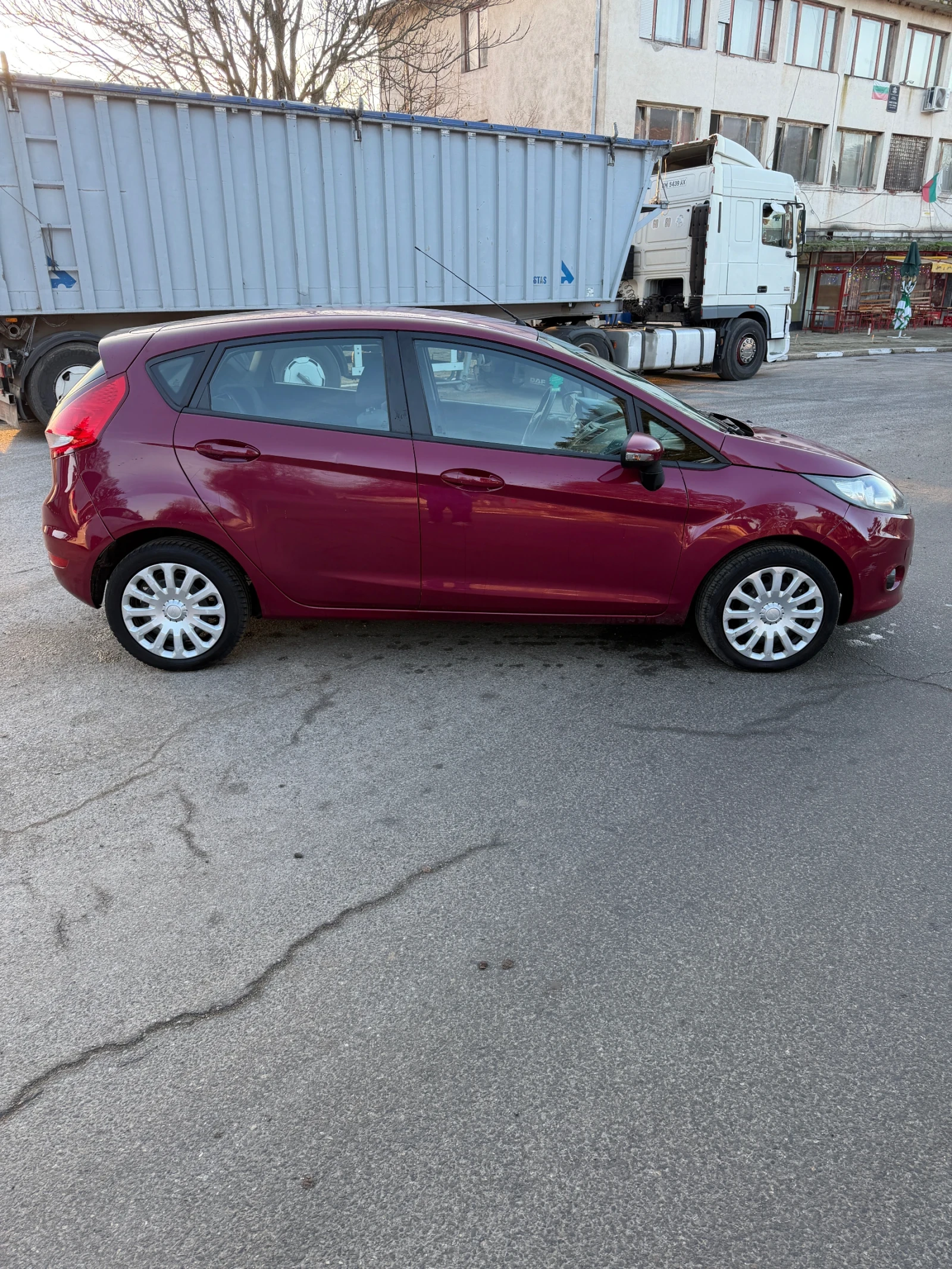 Ford Fiesta 1.4 фабрична газ - изображение 2