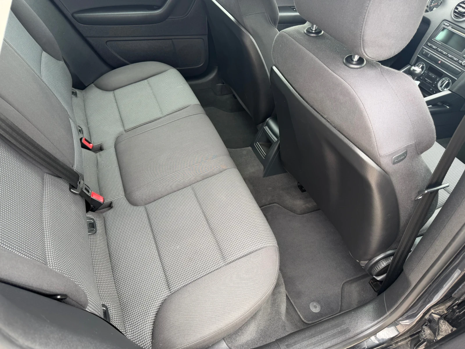 Audi A3 1.6 TDI , снимка 16 - Автомобили и джипове - 53601871
