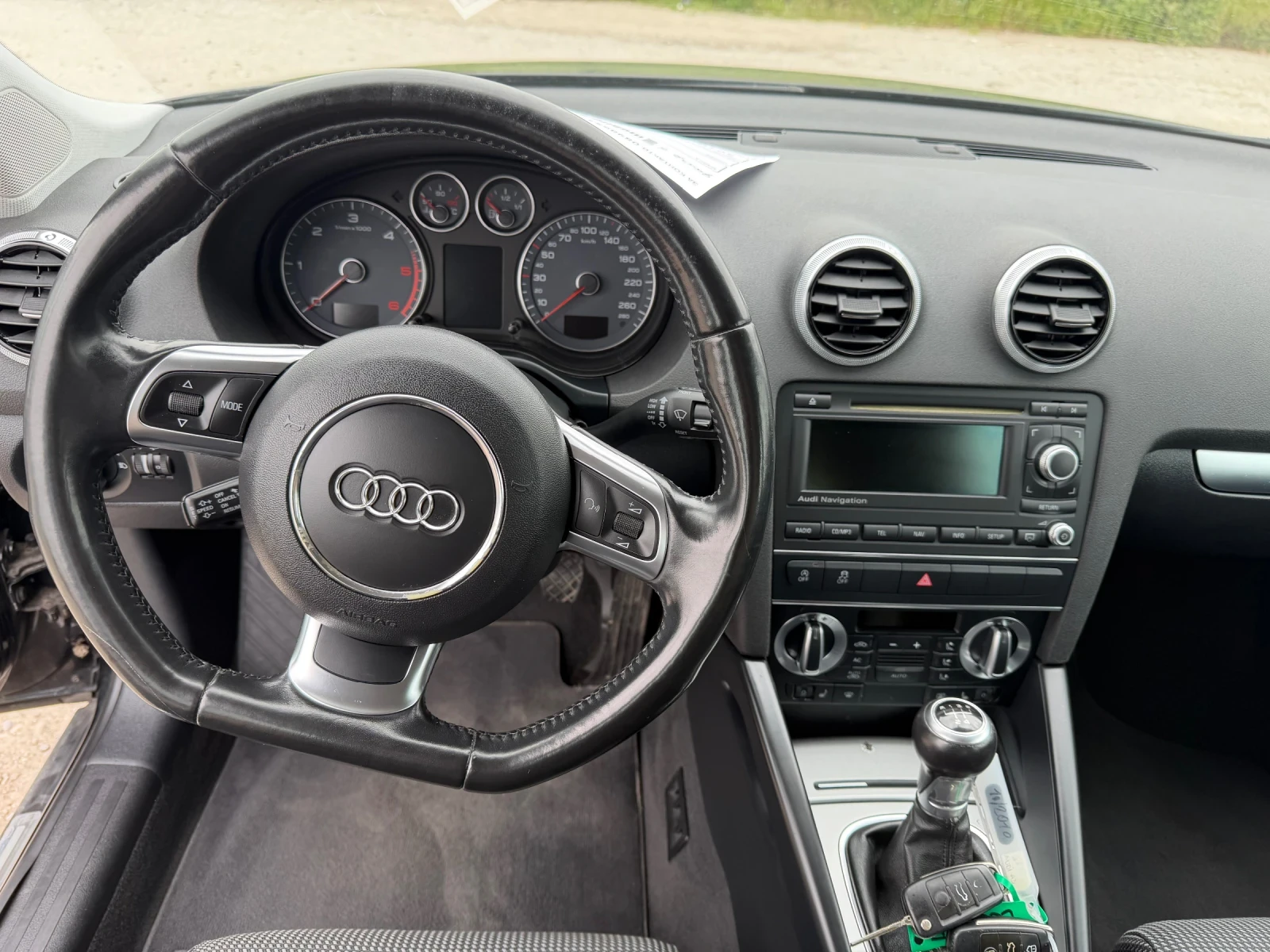Audi A3 1.6 TDI , снимка 11 - Автомобили и джипове - 53601871