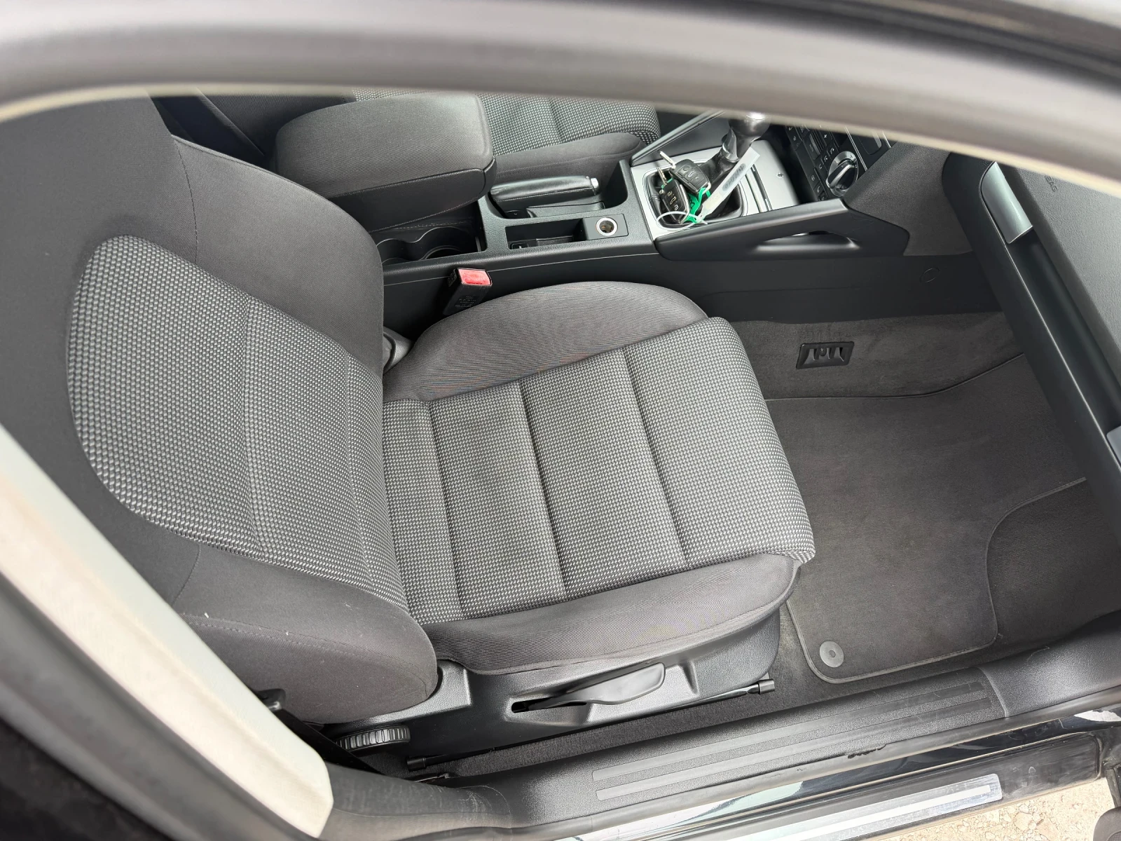 Audi A3 1.6 TDI , снимка 15 - Автомобили и джипове - 53601871
