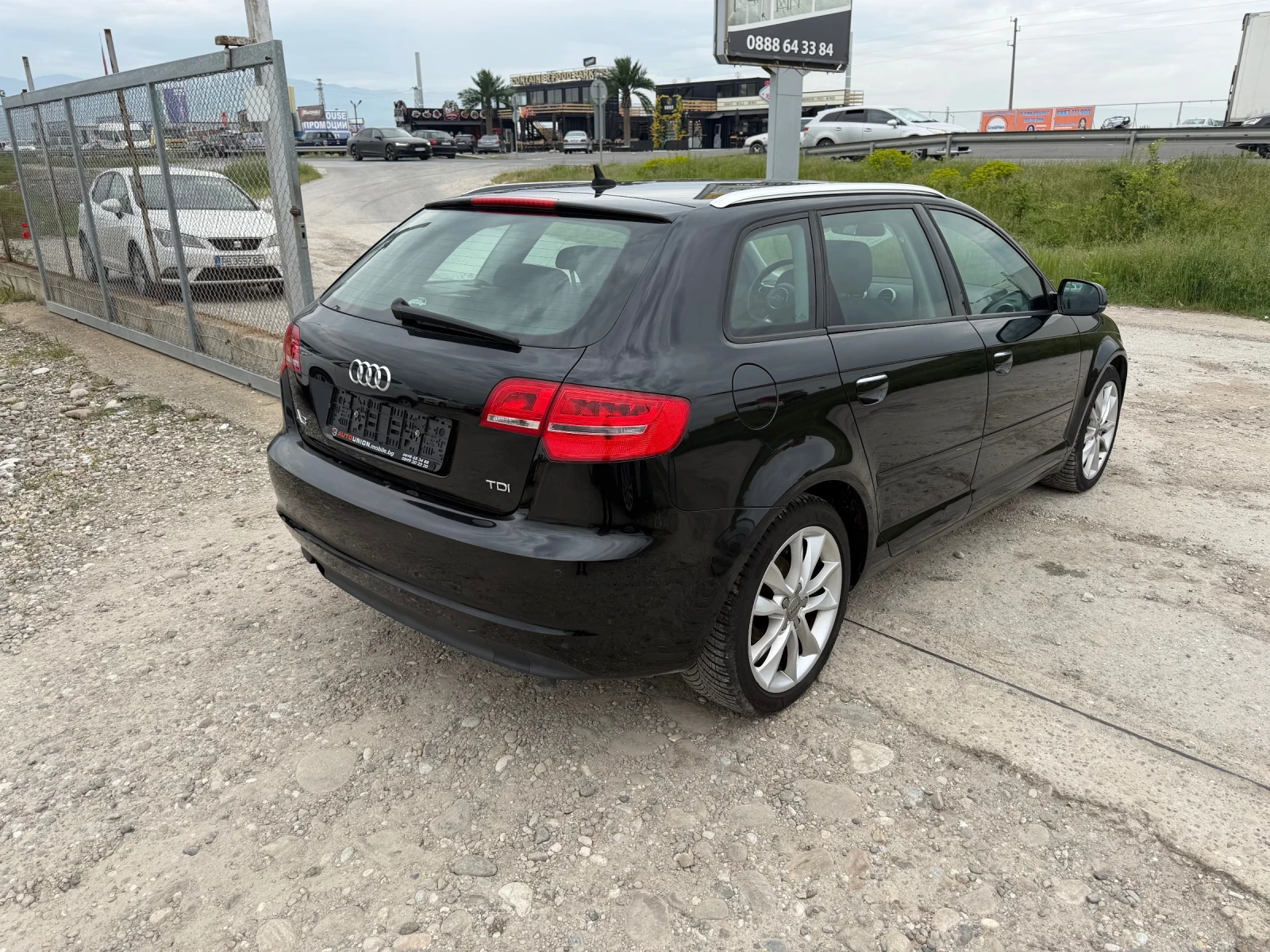Audi A3 1.6 TDI , снимка 5 - Автомобили и джипове - 53601871
