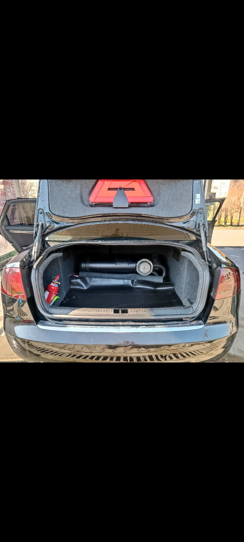 Audi A4 1.8T, снимка 3 - Автомобили и джипове - 53823775