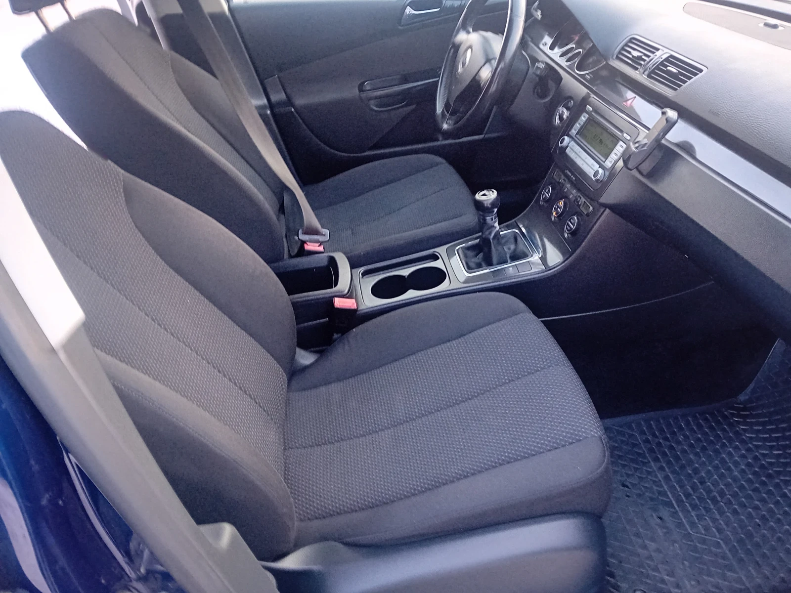 VW Passat 1.6 102k.s, снимка 8 - Автомобили и джипове - 53830828