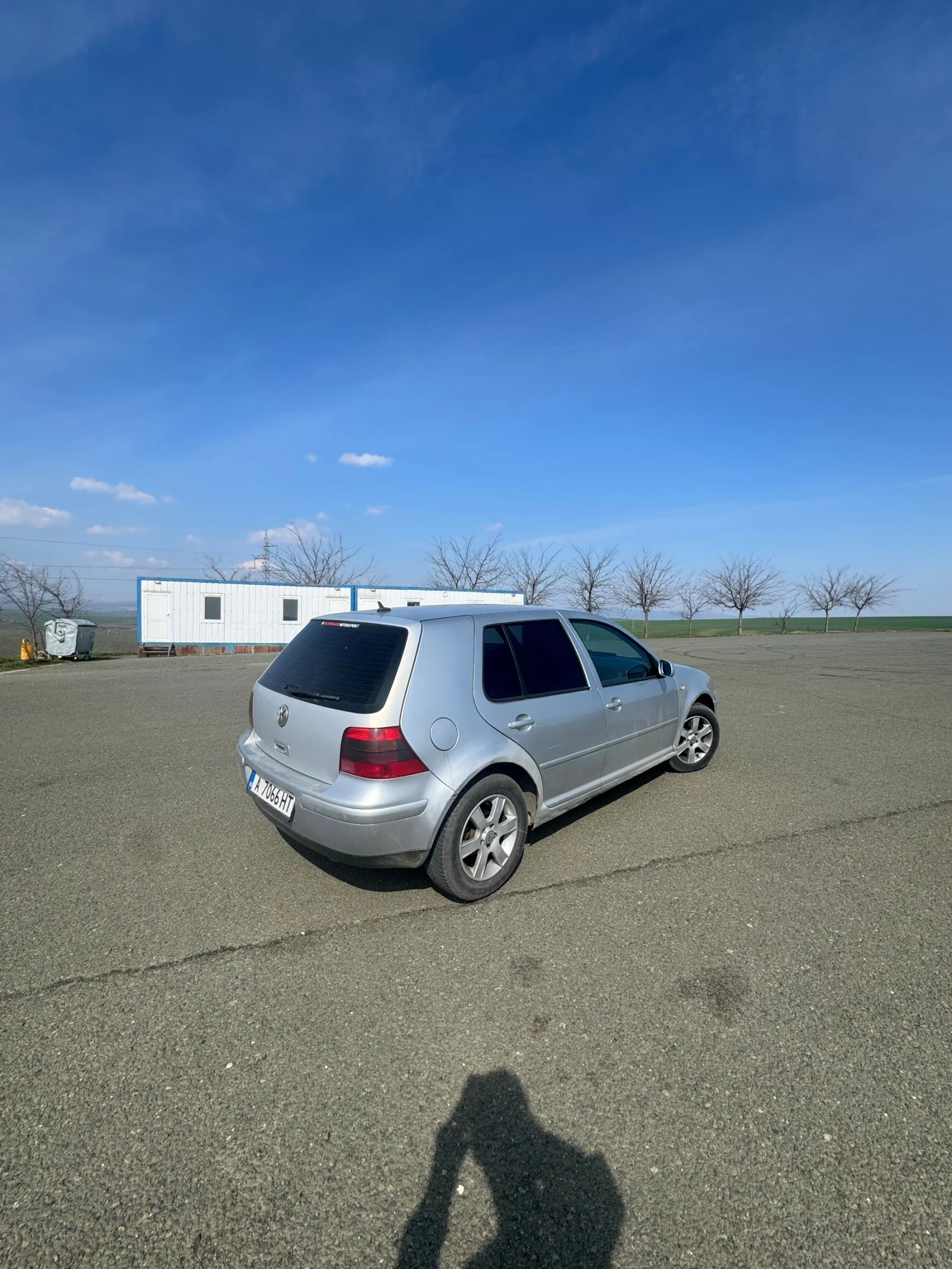 VW Golf, снимка 4 - Автомобили и джипове - 53985291