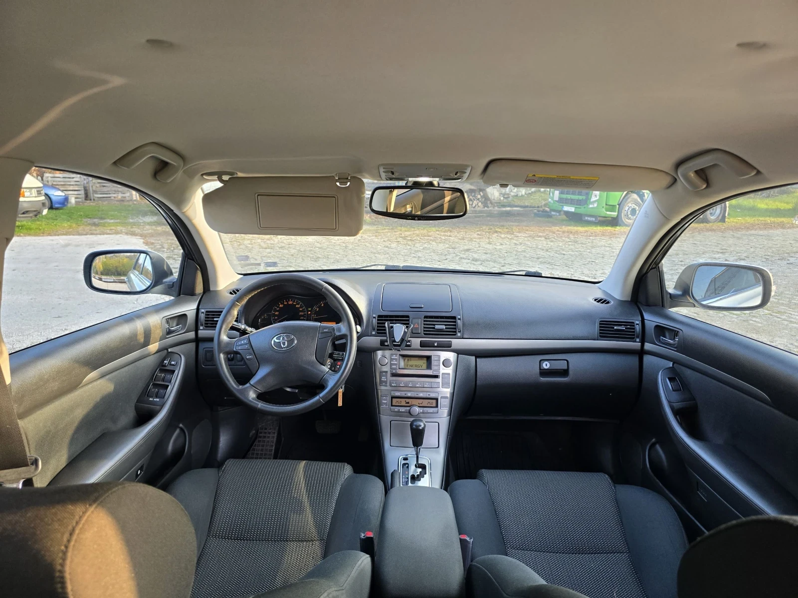 Toyota Avensis 2.0 VVT-i Бензин/Газ (Stag) , снимка 11 - Автомобили и джипове - 54116105