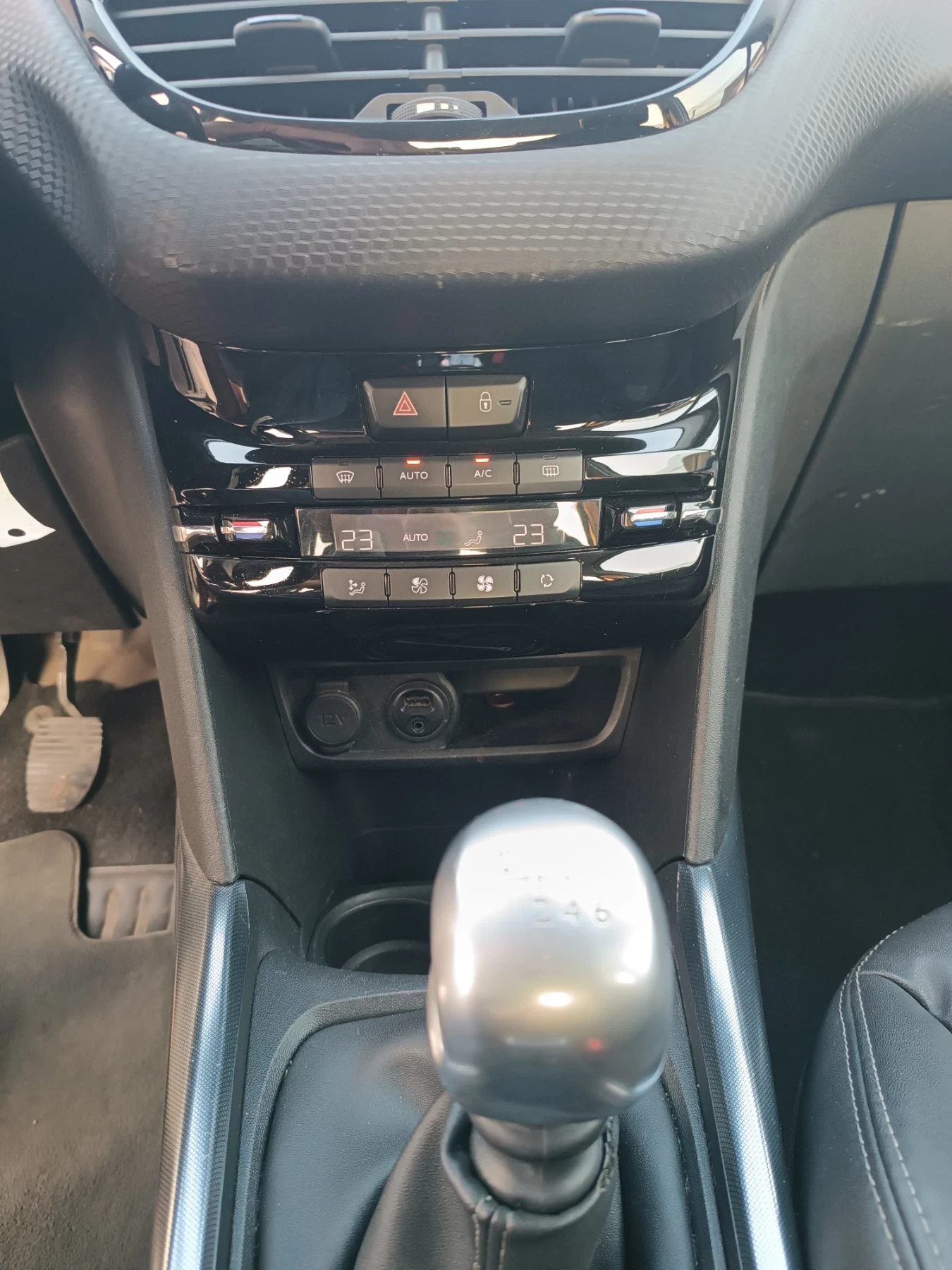 Peugeot 2008 1, 6 e-HDi, Allure, NAVI, �������,  ������  | Mobile.bg � ����������� 11