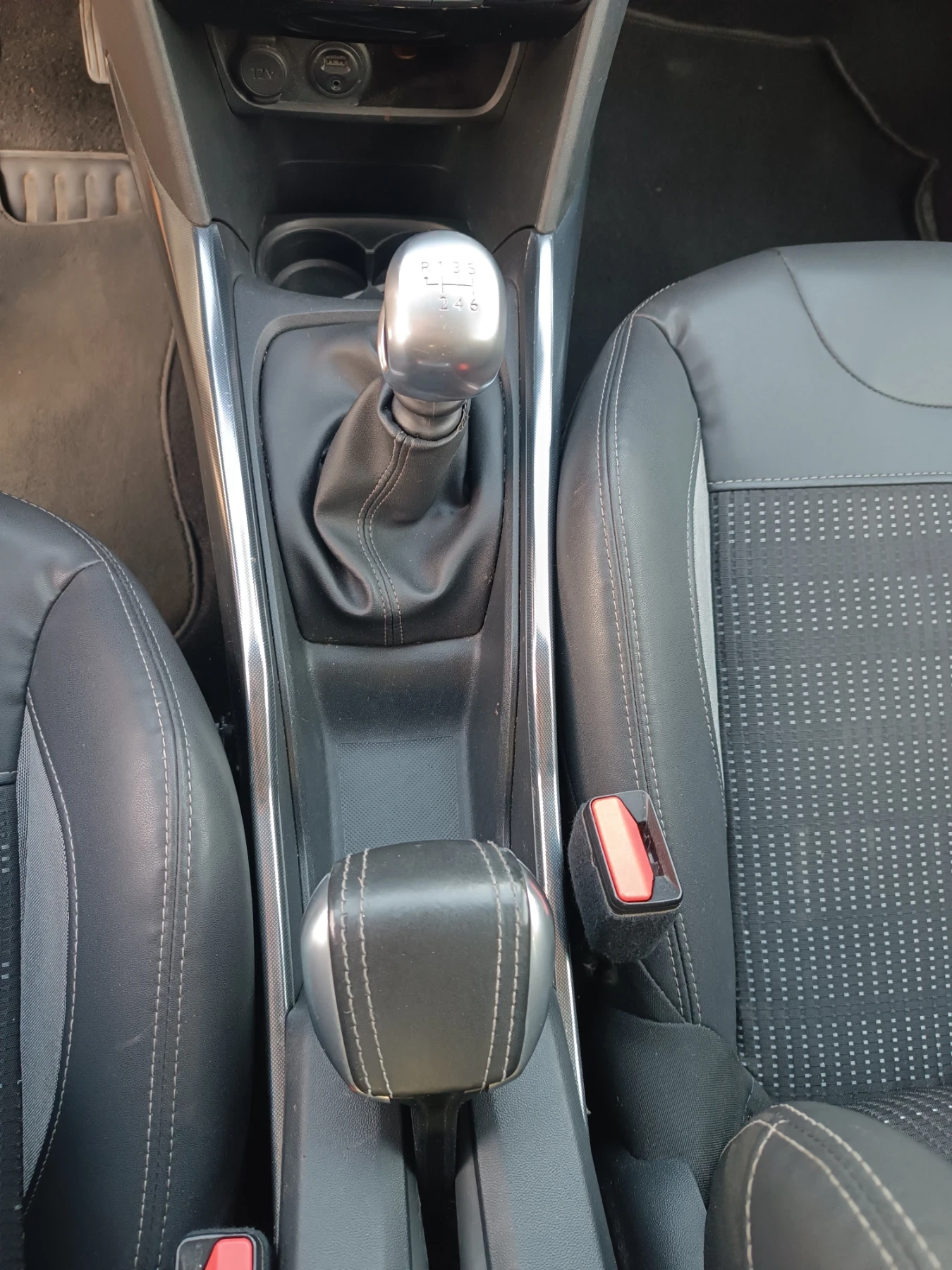 Peugeot 2008 1, 6 e-HDi, Allure, NAVI, �������,  ������  | Mobile.bg � ����������� 10