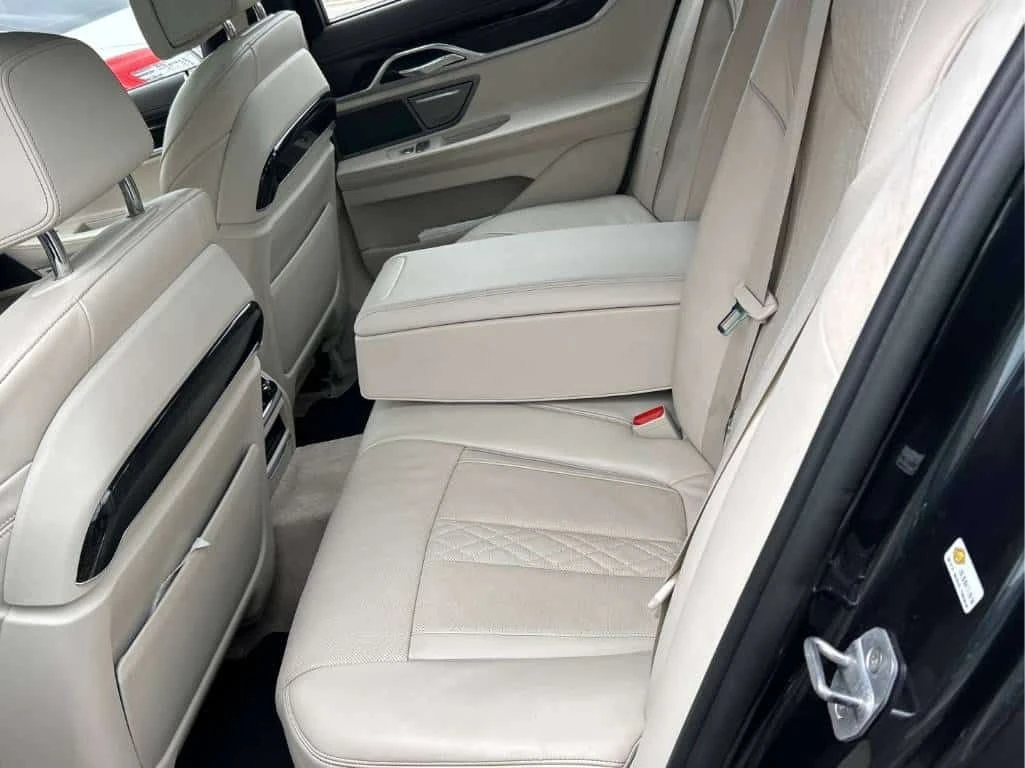 BMW 750 | DISTRONIC | HUD | ОБДУХВАНЕ | , снимка 3 - Автомобили и джипове - 54480292