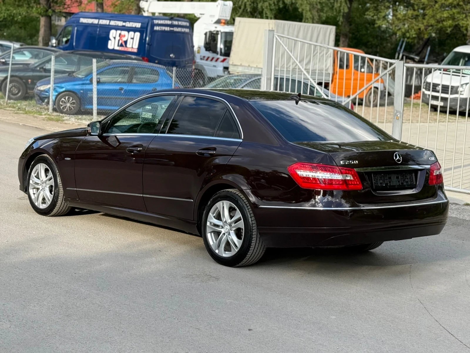 Mercedes-Benz E 250 Avantgarde , снимка 3 - Автомобили и джипове - 54569373