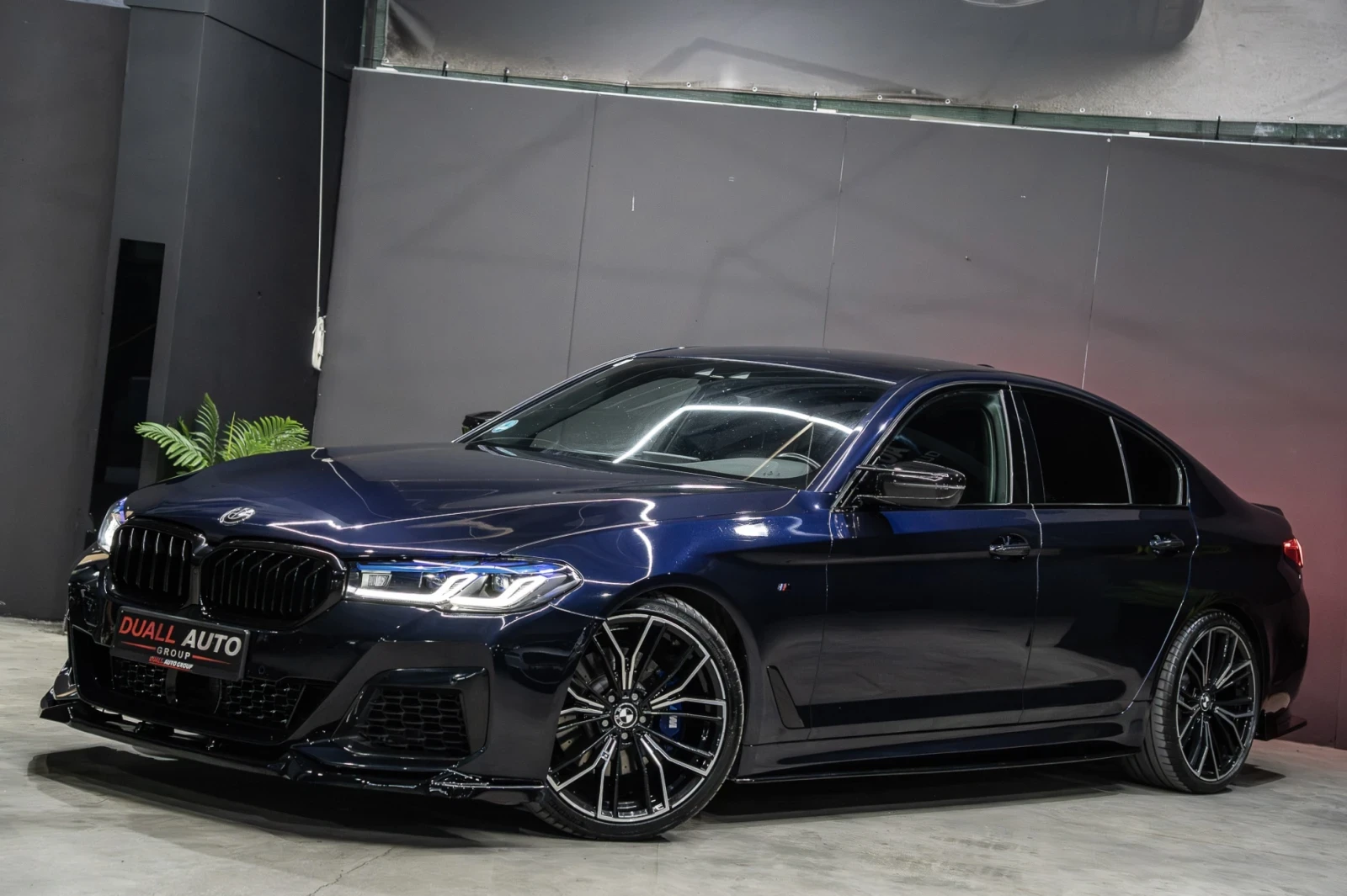 BMW 530 M5 LCI OPTIK/ LASER/ CARBON/ DISTRONIK/ LED/ 20zol