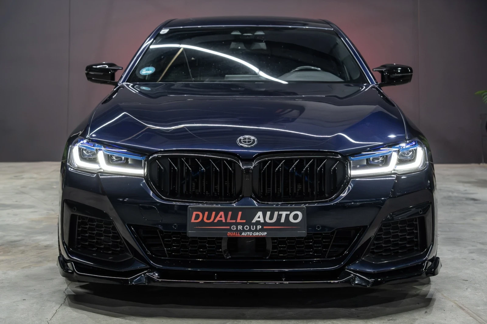 BMW 530 M5 LCI OPTIK/ LASER/ CARBON/ DISTRONIK/ LED/ 20zol, снимка 2 - Автомобили и джипове - 55267988