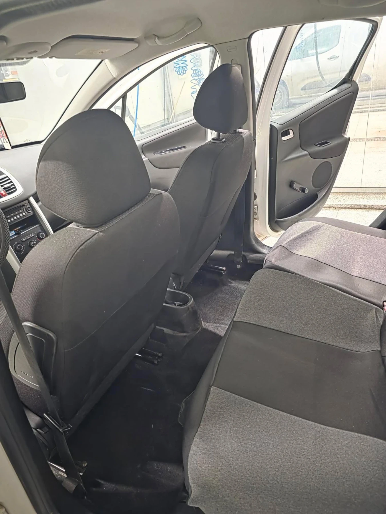 Peugeot 207, снимка 4 - Автомобили и джипове - 55389307