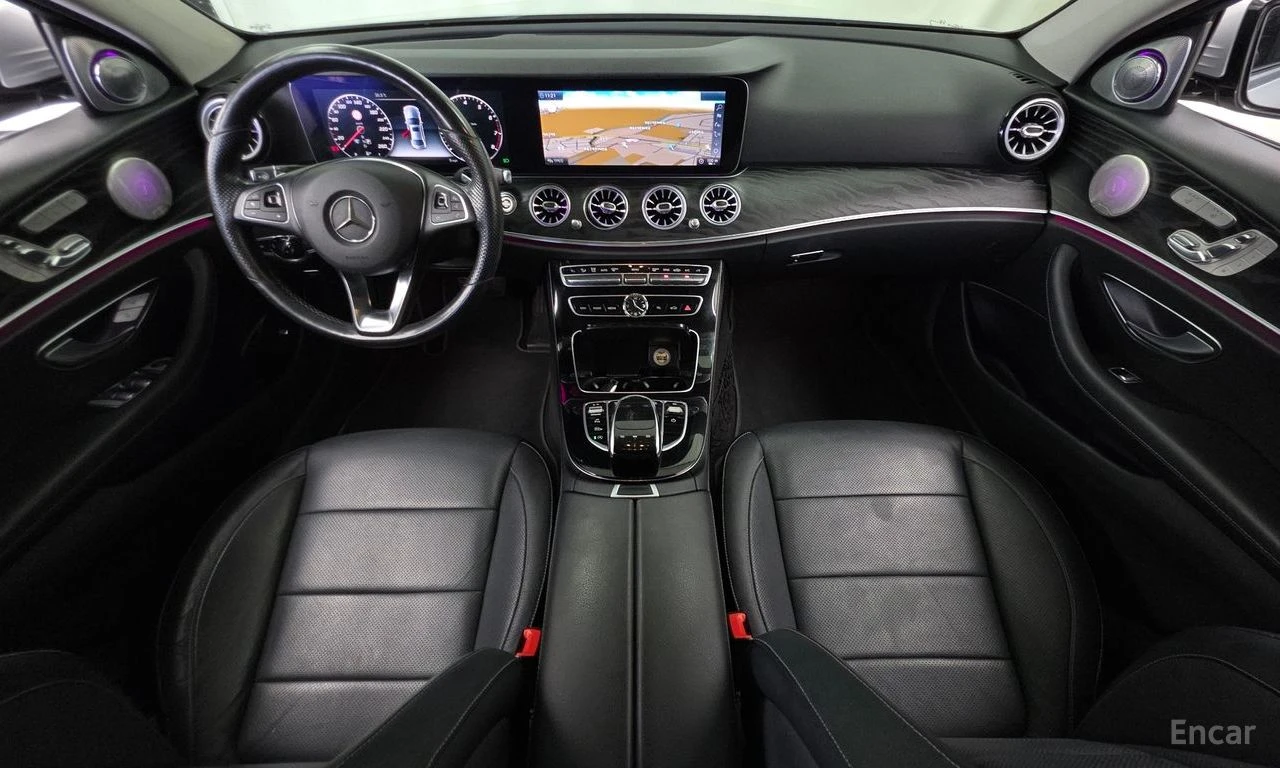 Mercedes-Benz E 300 Avantgarde* BURMESTER* 360* ХЕДЪП* DIGITAL* ОБДУХ*, снимка 8 - Автомобили и джипове - 55661519