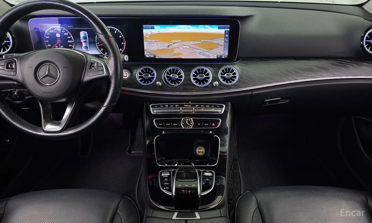 Mercedes-Benz E 300 Avantgarde* BURMESTER* 360* ХЕДЪП* DIGITAL* ОБДУХ*, снимка 9 - Автомобили и джипове - 55661519