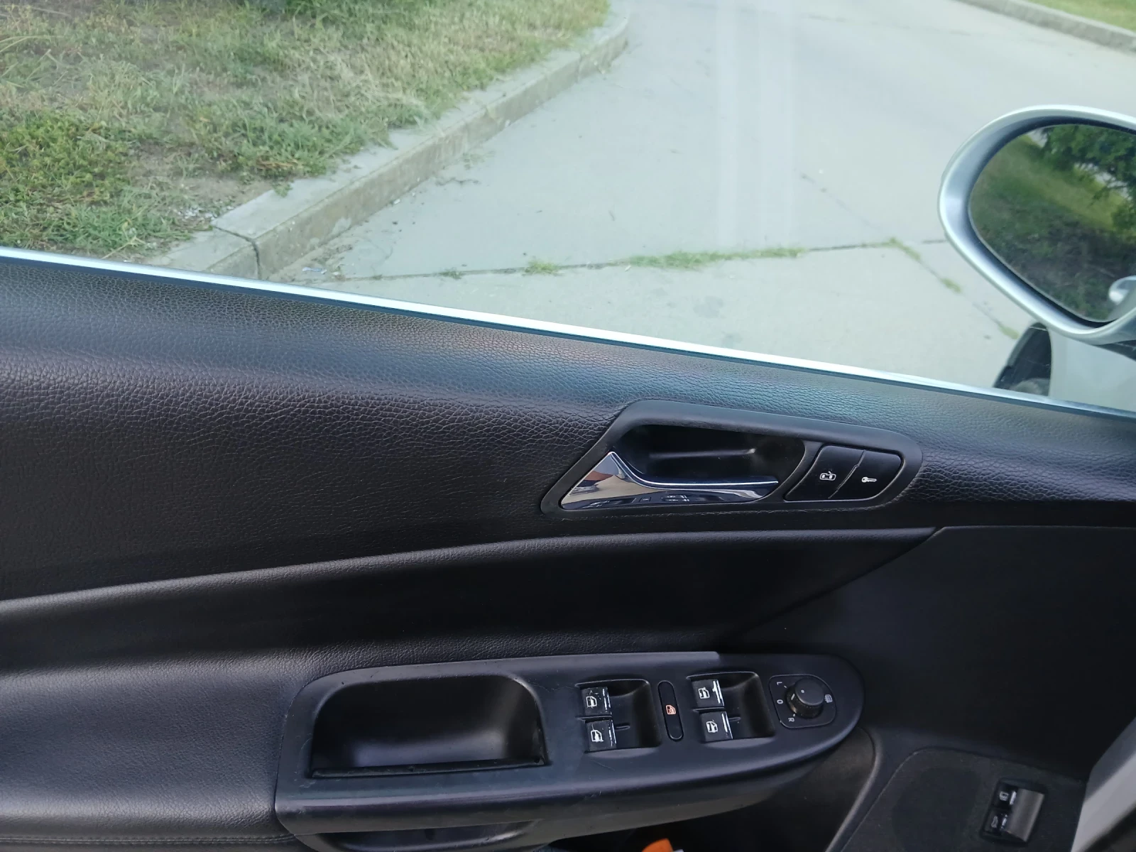 VW Passat, снимка 14 - Автомобили и джипове - 56016953
