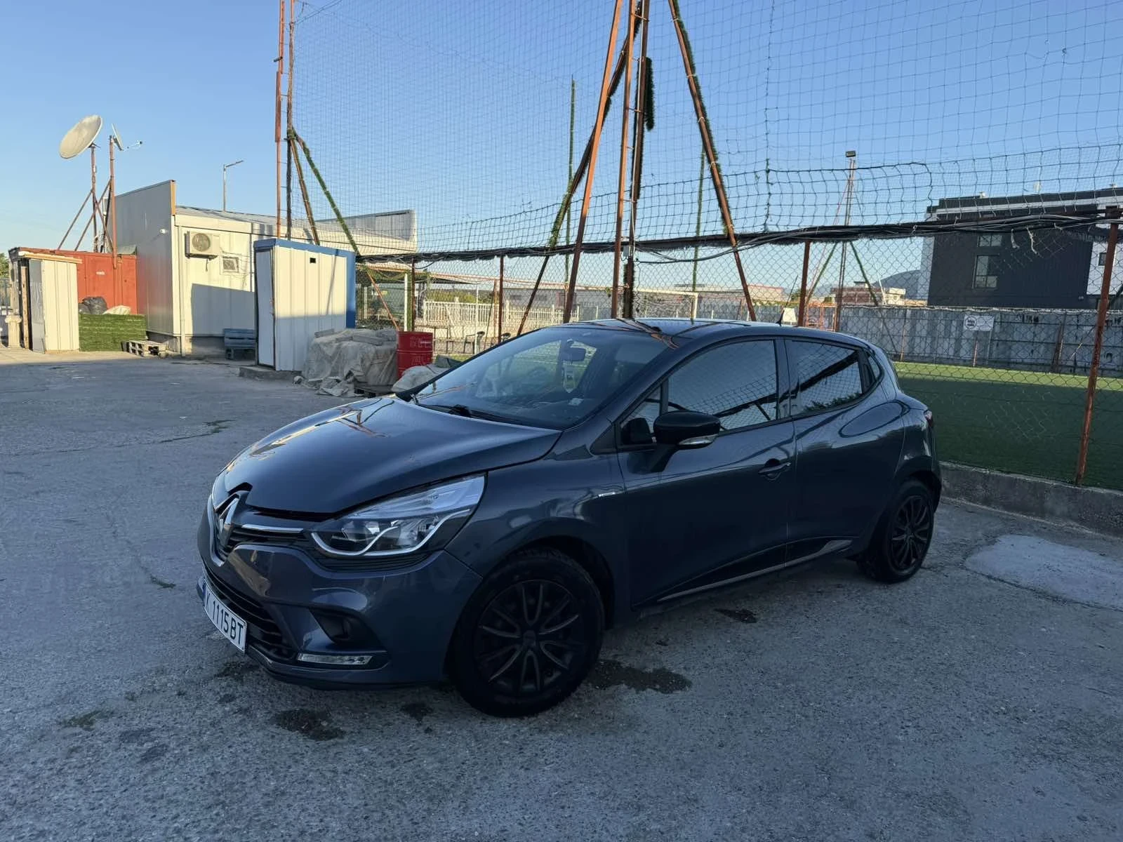 Renault Clio 1.2i, снимка 9 - Автомобили и джипове - 56117885
