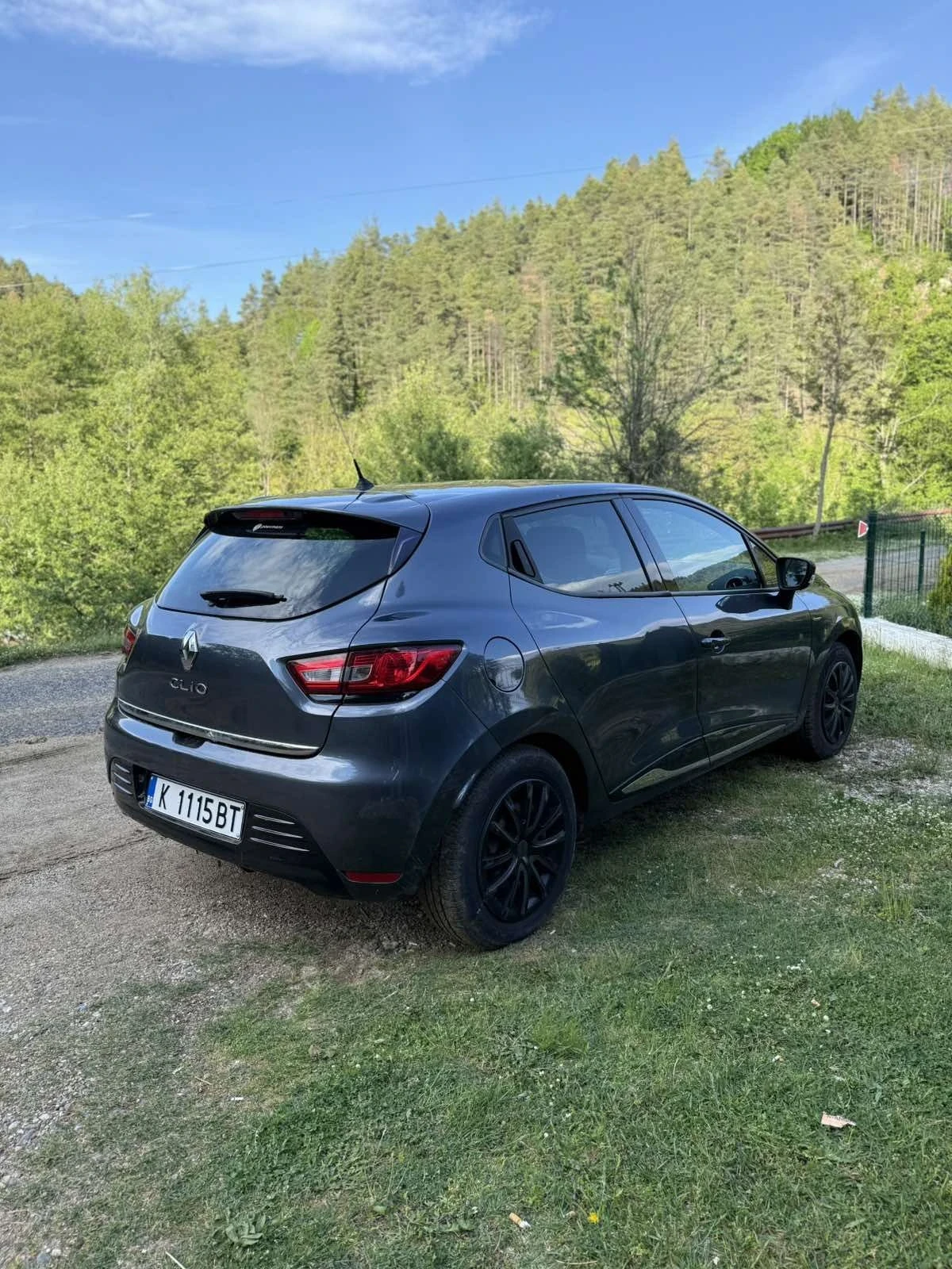 Renault Clio 1.2i, снимка 8 - Автомобили и джипове - 56117885