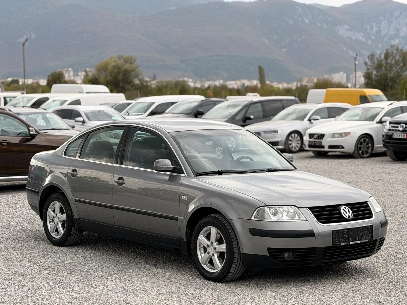 VW Passat 1.6i * Нов внос* , снимка 3 - Автомобили и джипове - 56261481