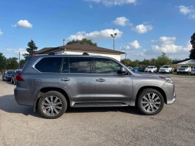 Lexus LX 570 * 4WD 4dr * CARFAX * ОПЦИЯ ЗА ФИНАНСИРАНЕ , снимка 13