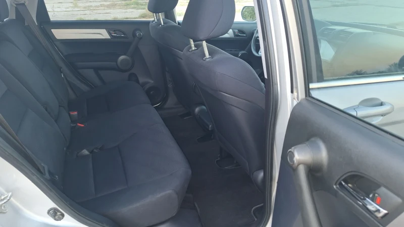 Honda Cr-v 2.4i Automat 4X4, снимка 9 - Автомобили и джипове - 47380833