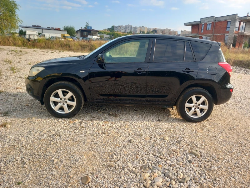 Toyota Rav4  136кс, снимка 2 - Автомобили и джипове - 47820629