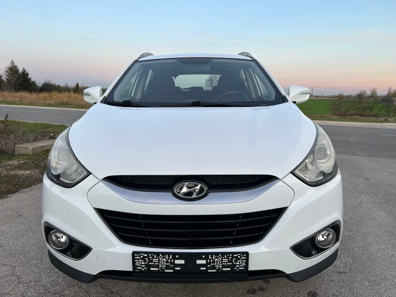 Hyundai IX35 2.0 CRDi, снимка 3 - Автомобили и джипове - 52527630