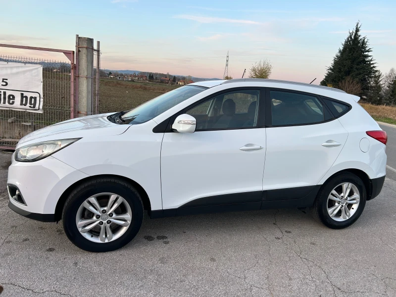 Hyundai IX35 2.0 CRDi, снимка 8 - Автомобили и джипове - 52527630
